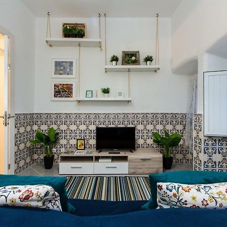 Santos Neighborhood Apartment Lisbon Bagian luar foto