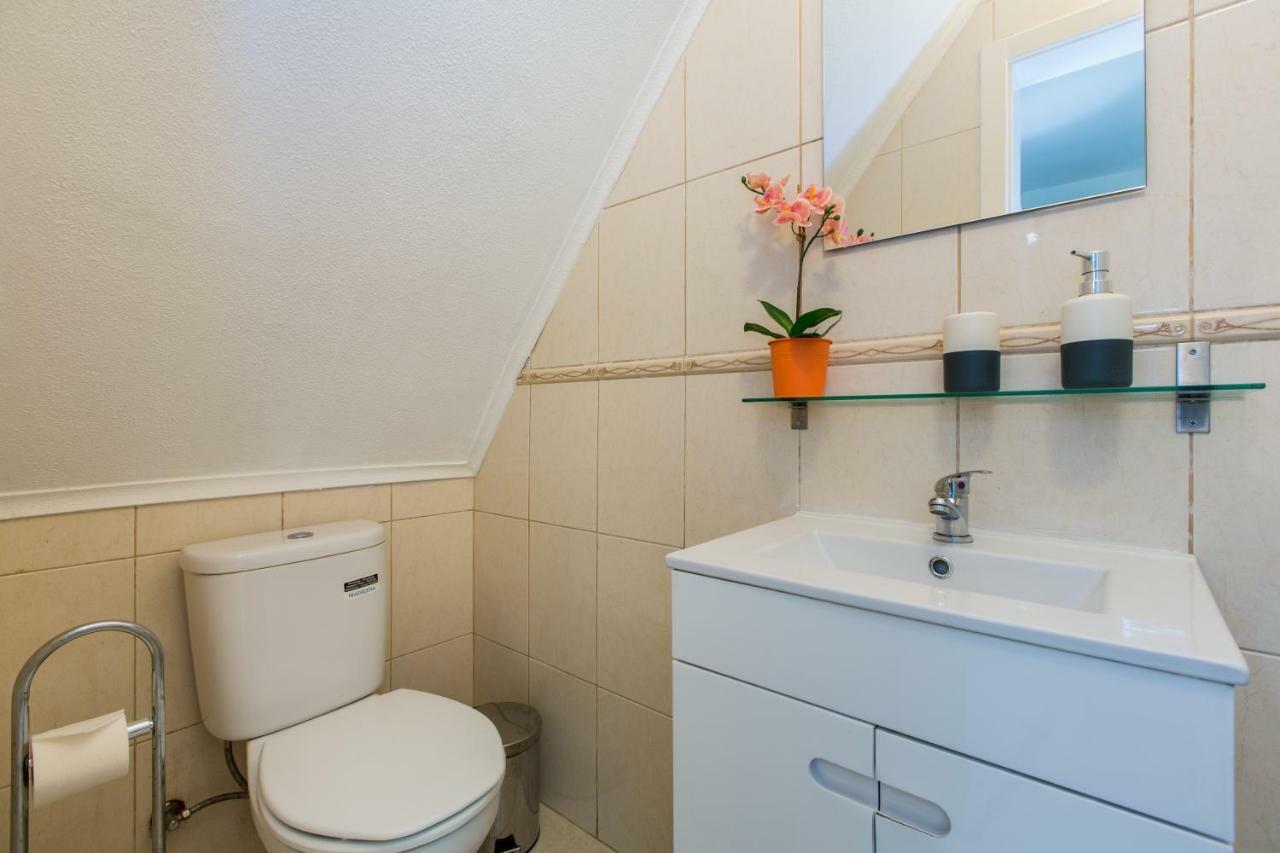 Santos Neighborhood Apartment Lisbon Bagian luar foto